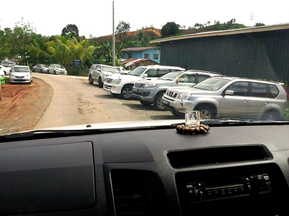 20140817來訪的人數眾多，至使車輛停放在1.5公里外的大馬路。