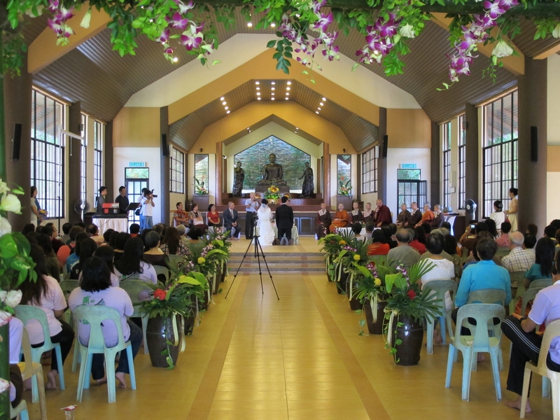 20131221於冬至前一天，前沙大畢業生-寂名（彭振輝）居士及善因（鄭暐燕）居士於寂靜禪林沙門樂住大禪堂舉辦佛化婚禮。