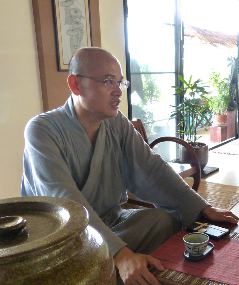 20140722早上清理環境後，眾人向如智長老請法。