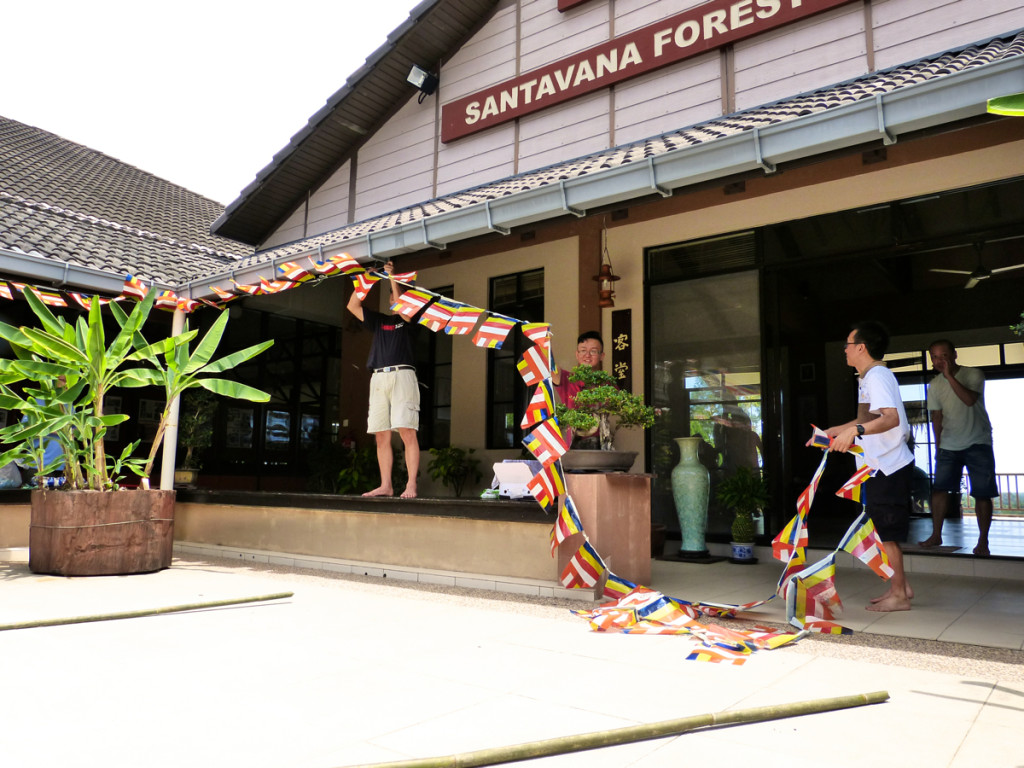 20140810掛佛旗。