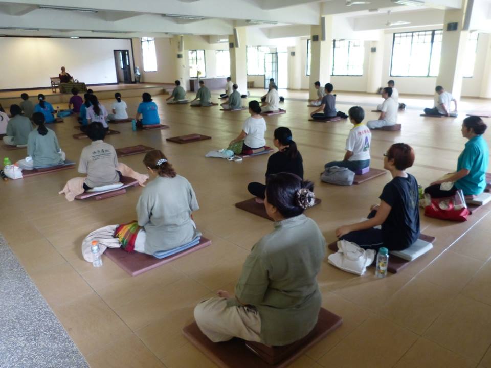 20140622禪一：於法堂行禪。