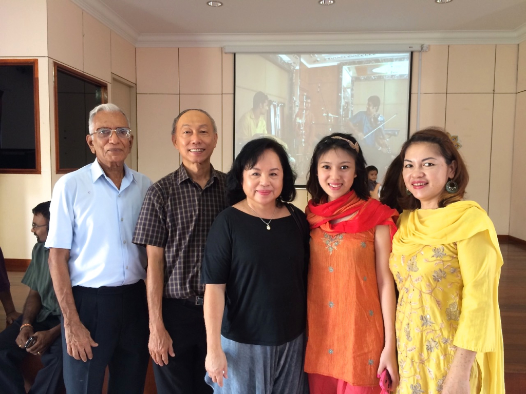 20141022今日是印度同胞屠妖節（Deepavali）佳節。護法會會長寂仁居士等人，代表寂靜禪林出席亞庇印度廟Pasupathinath Alayam Temple的Deepavali慶典。左二為寂仁會長。