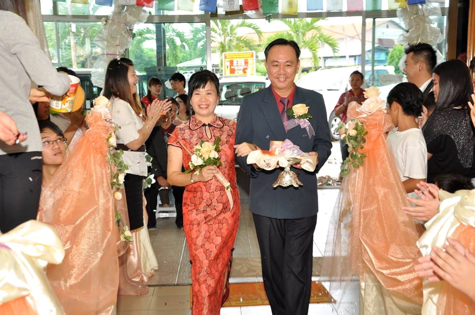 20141109榮獲「最星光大道的佳侣」的組別-古達佛敎會創會主席黃維崇居士伉儷。