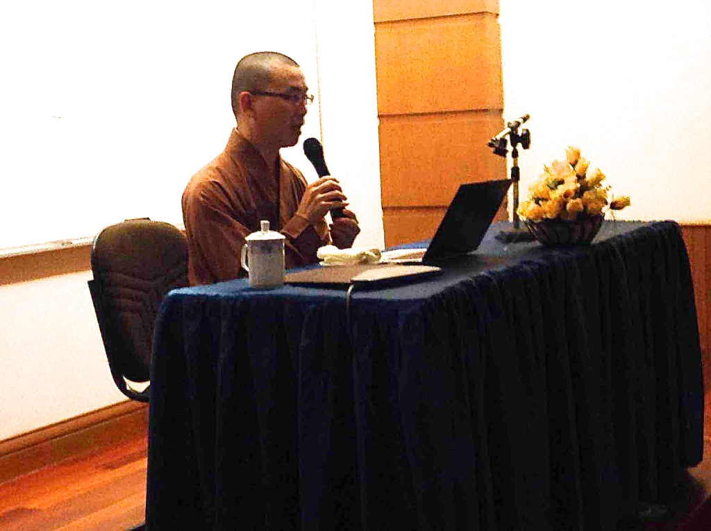 在開示中，長老向大眾發問了兩道問題並要大眾加以思考。 第一： 是否學了戒、定、慧，就會「不墮惡趣」？ 第二： 學習佛法真的有信心「向於解脫」？