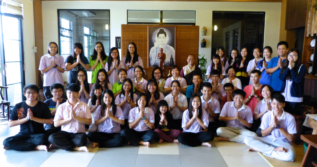 20150101全體沙大生們受戒後也向住持阿闍梨告假及合影留念。