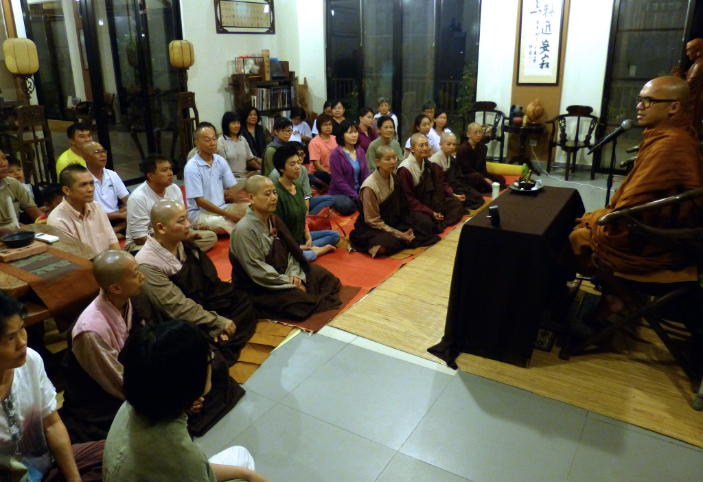 20150105 長老以幽默的語氣為我們講述業的運作，重復造作會強化及增加業的力度。瞭解業之後我們會勇敢地面對一切，承擔業果。在業果呈現時我們須如理作意地審查避免造作惡業，轉向培養好習慣的自我要求，因好習慣能令人柔軟。