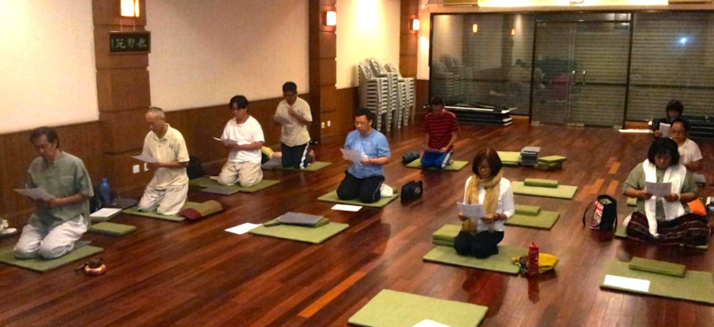 20150313共修會，誦經一幕。