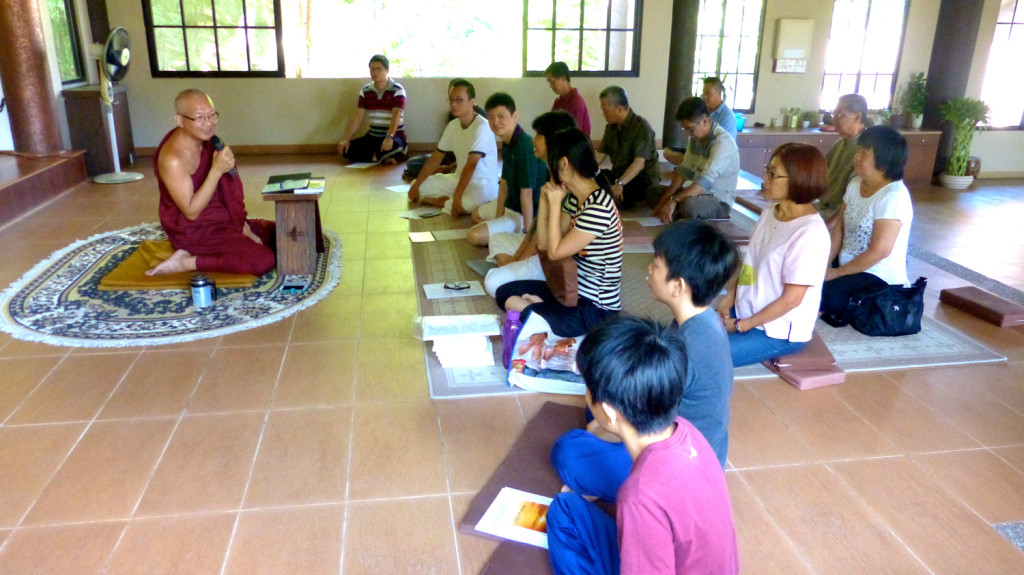 「佛法成長班」是由寂靜禪林監院泉平長老帶領，長老也是沙大佛友聯誼會宗教導師，經常受邀以華、英語在各佛教團體弘法及授課，並受邀為非政府組織、州政府之INSAN培訓課程、國民服務營地等，以宗教師身份介紹佛法、佛教的道德與價值觀等，協助公眾及非佛教徒對佛教有正確的認識，以促進各宗教之間的諒解與和諧，為淨化社會盡一份力量。 