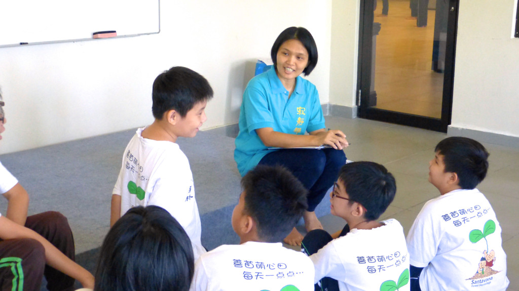 20150315靜荷老師帶領大班兒童上課一幕。