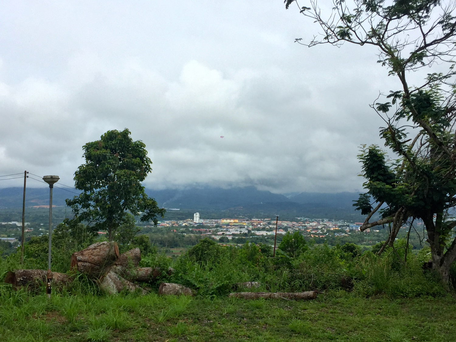 從根地咬廣濟寺遙望山城的市區。根地咬的也被稱為【山城】
