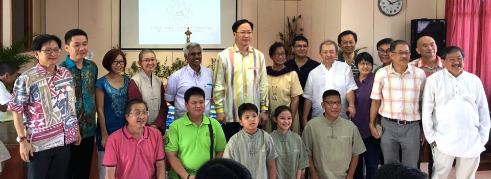 2015111於聚會裏,巧遇沙巴州特別事務部長拿督張志剛局紳,大眾合影留念。